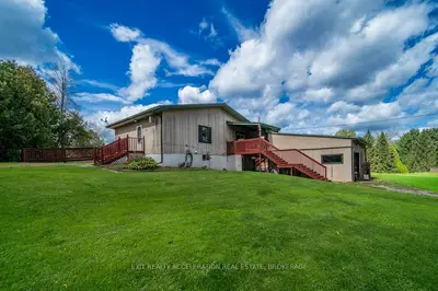 26 Oak Lane, Stone Mills, On K0k 3g0