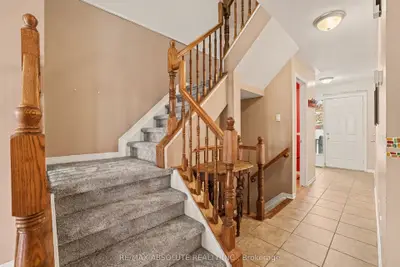 42 Roblyn Way, Barrhaven, On K2g 5z5