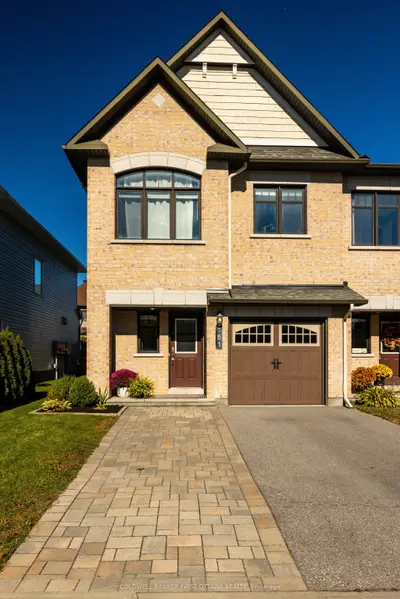 151 Calvington Avenue, Kanata, On K2t 0h8