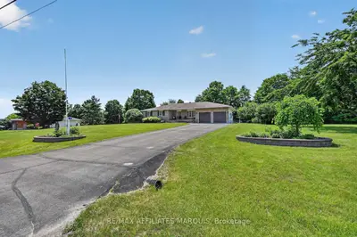 4 DAVIS Lane, Rideau Lakes, ON K7A 4S5