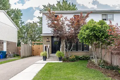 97 Graham Crescent, Stratford, On N5a 7c6