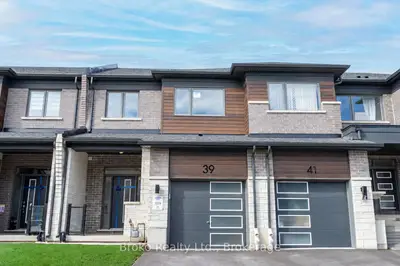 39 Histand Trail, Kitchener, On N2r 0s2