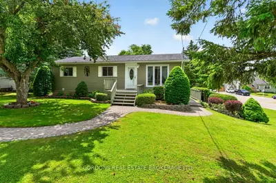 450 Charles Street N, Gananoque, On K7g 1v7