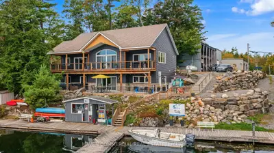 3 Lake Ave & 137 Bradshaw Road, Seguin, On P2a 0b2