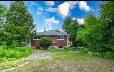 2364 Cheshire Road B, Parkway Park - Queensway Terrace S And Area, On K2c 1g3