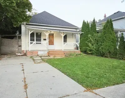 908 Windsor Avenue, Windsor, On N9a 1k2
