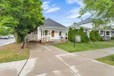 908 Windsor Avenue, Windsor, On N9a 1k2