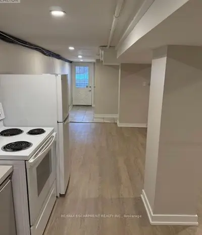 20 Birch Avenue 3, Hamilton, On L8l 6h6