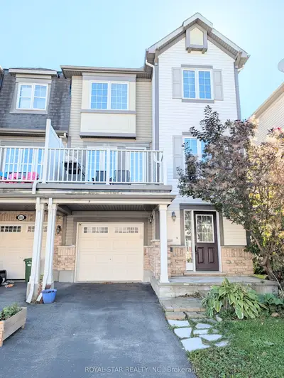 323 SWEET GRASS Circle, Barrhaven, ON K2J 5W9