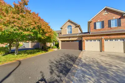 103 Thoroughbred Boulevard, Hamilton, On L9k 1n3