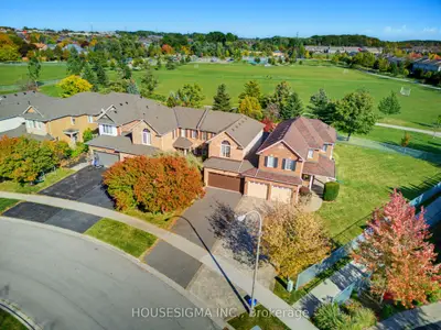 103 Thoroughbred Boulevard, Hamilton, On L9k 1n3