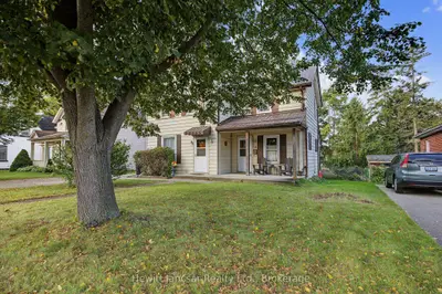 16 East Park Drive, Woodstock, On N4s 3m8