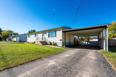 7 William Street, Petawawa, On K8h 2k3