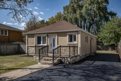 788 Upper Gage Avenue, Hamilton, On L8v 4k4