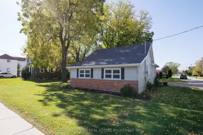 301 MAIN Street, North Middlesex, ON N0M 2H0