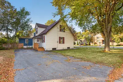 273 College Street, Kingston, On K7l 4m1