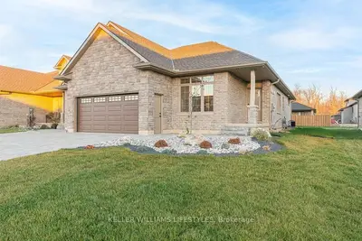 108 Leneve Street, Lambton Shores, On N0n 1j0