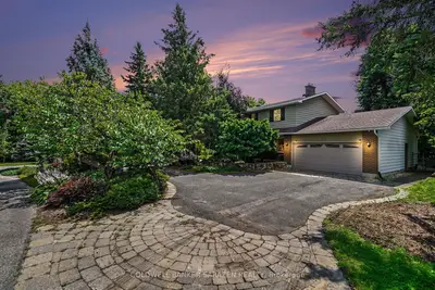 4 Doris Avenue, Blossom Park - Airport And Area, On K1t 3w8