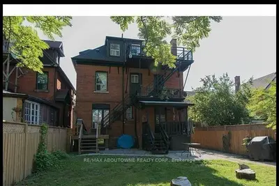 66 Wellington Street S, Hamilton, On L8n 2r1