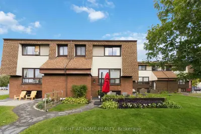 23 Woodvale C, South Of Baseline To Knoxdale, On K2g 4h3