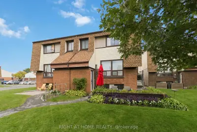 23 Woodvale C, South Of Baseline To Knoxdale, On K2g 4h3