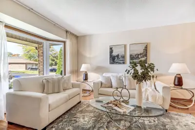 28 Country Club Lane, London South, On N6c 5r8