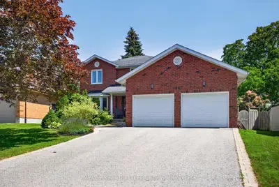 1947 Parkwood Circle, Peterborough, On K9j 8c9