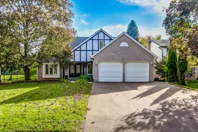 22 Daffodil Crescent, Hamilton, On L9k 1c8
