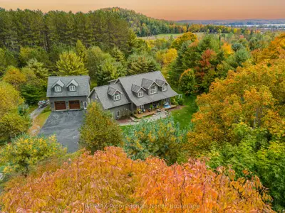 427 Skyhills Road, Huntsville, On P1h 2n5