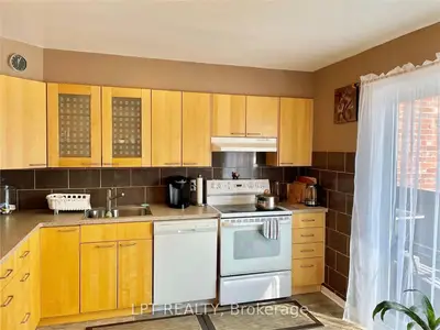 50 Greenbank Road 15, South Of Baseline To Knoxdale, On K2h 8r3