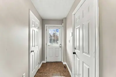 39 Pinewoods Drive 44, Hamilton, On L8j 3z4