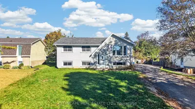 39 Huff Avenue, Loyalist, On K7n 1s5