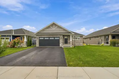 50 Mercedes Drive, Belleville, On K8n 0b7