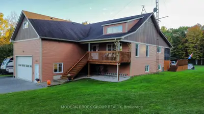 204 County Rd 5 Road, Front Of Yonge, On K0e 1r0