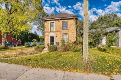 12 Temperance Street, Perth East, On N0k 1m0