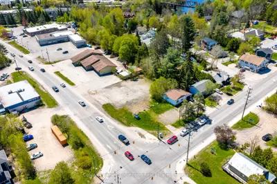 81 Centre St N & 85 West Road, Huntsville, On P1h 1t4