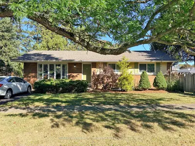 2 TREEVIEW Place, St. Catharines, ON L2T 1T6
