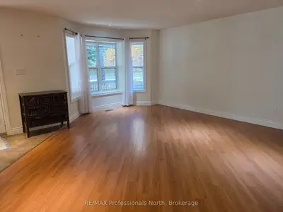 317 Falcon Road, Huntsville, On P1h 1n3