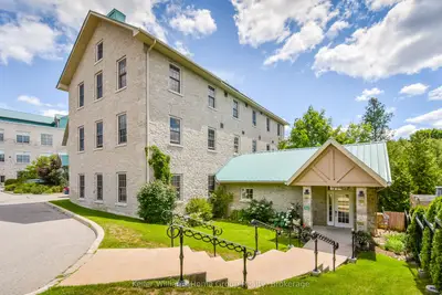 470 St Andrew Street E 102, Centre Wellington, On N1m 1r5