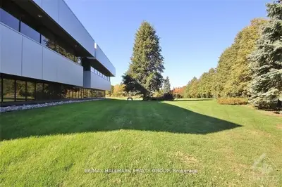 2430 Don Reid Drive 205, Hunt Club - South Keys And Area, On K1h 1e1