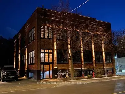 468 Cumberland Avenue B7, Hamilton, On L8m 3m5