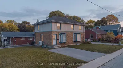 752 Sherring Street, Cambridge, On N3h 2x4