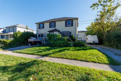 428 Wallace Avenue N, Welland, On L3b 1r2