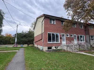 23 Addington Street 17, Loyalist, On K7n 1c6