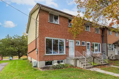 23 Addington Street 17, Loyalist, On K7n 1c6