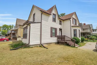 53 Gladstone Avenue 2, St. Thomas, On N5r 2l7