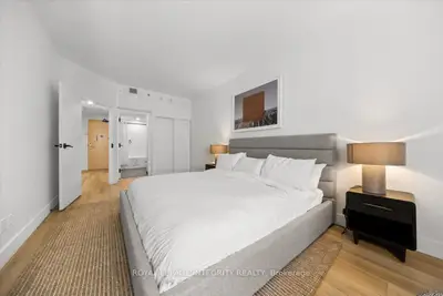 161 Laurier Avenue W 1017, Ottawa Centre, On K1p 5j2