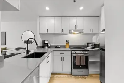 161 Laurier Avenue W 1104, Ottawa Centre, On K1p 5j2