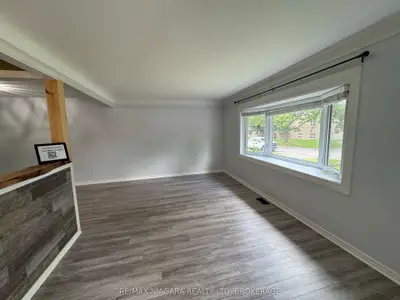 8 Lakehurst Drive, St. Catharines, On L2n 4c2