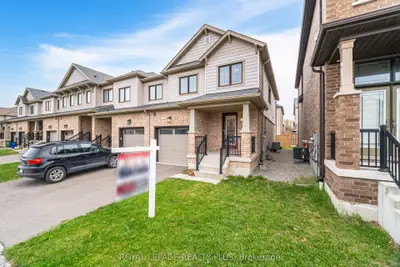 12 Pagebrook Crescent, Hamilton, On L8j 0k7